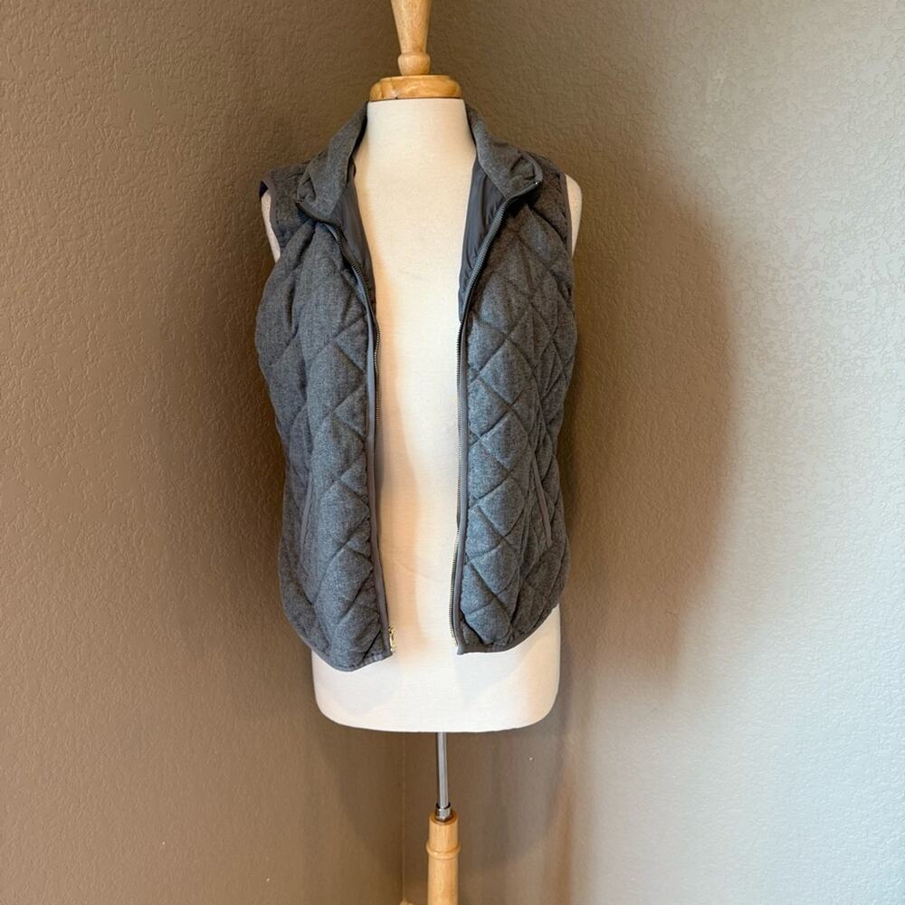 Old Navy Gray Quilted Vest